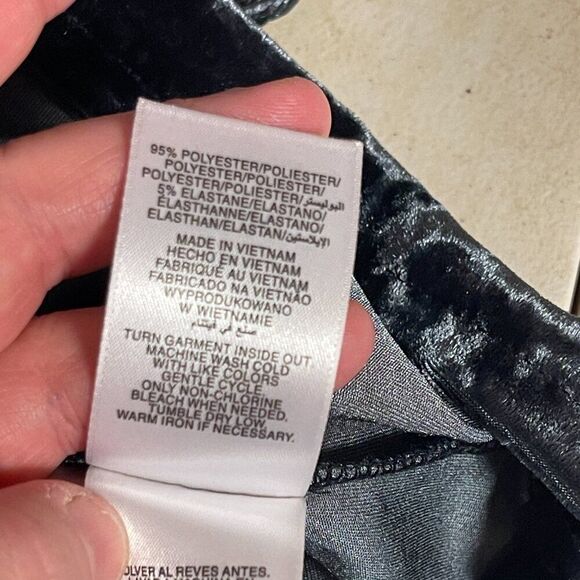 Jones New York Velvet Sleeveless Halter Top Size Large NWT - Picture 11 of 11